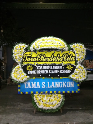 Papan Bunga Duka di Sampoddo